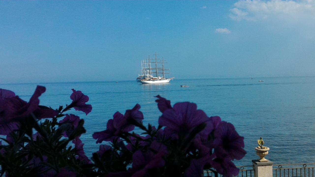 Joanna Studio Flat Giardini Naxos Dış mekan fotoğraf